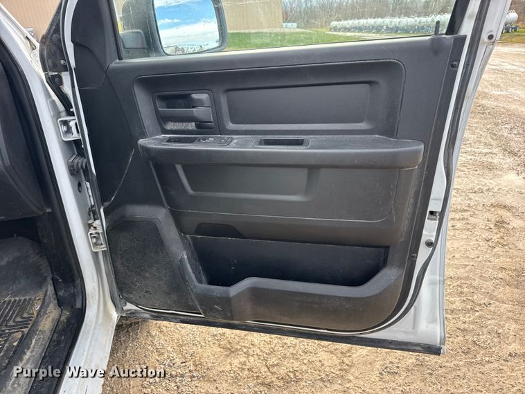 image for item EN0784 2013 RAM 1500 Ext. Cab pickup truck