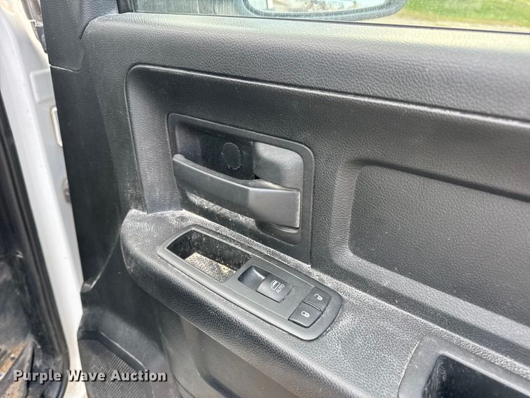 image for item EN0784 2013 RAM 1500 Ext. Cab pickup truck