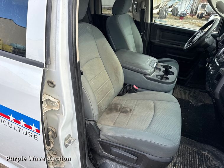 image for item EN0784 2013 RAM 1500 Ext. Cab pickup truck