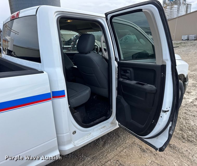 image for item EN0784 2013 RAM 1500 Ext. Cab pickup truck