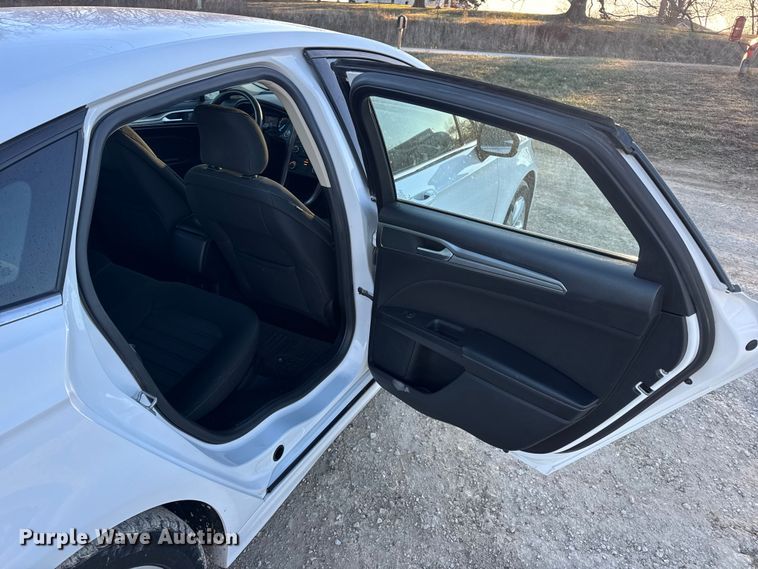 image for item EN0786 2018 Ford Fusion Sedan