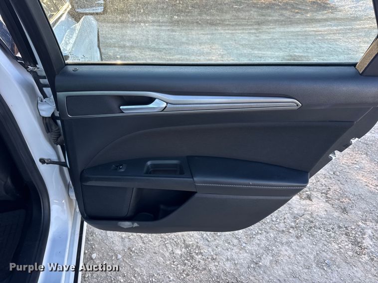 image for item EN0786 2018 Ford Fusion Sedan