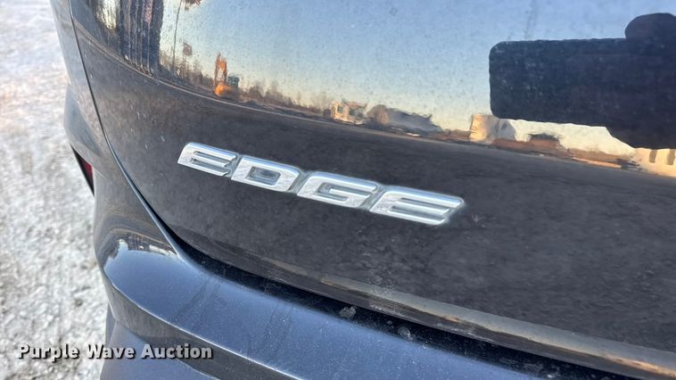image for item EN0787 2019 Ford Edge Titanium SUV