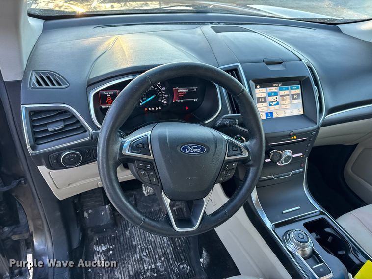 image for item EN0787 2019 Ford Edge Titanium SUV