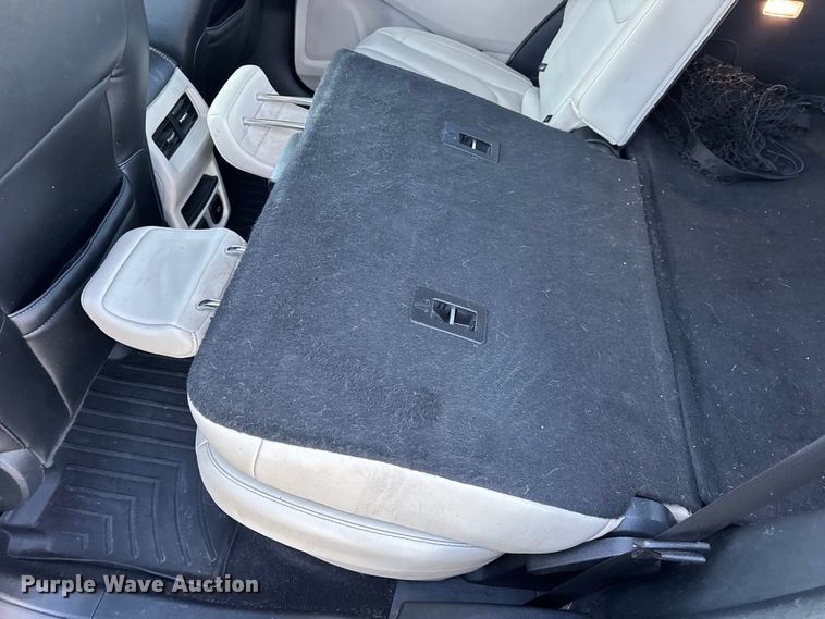 image for item EN0787 2019 Ford Edge Titanium SUV