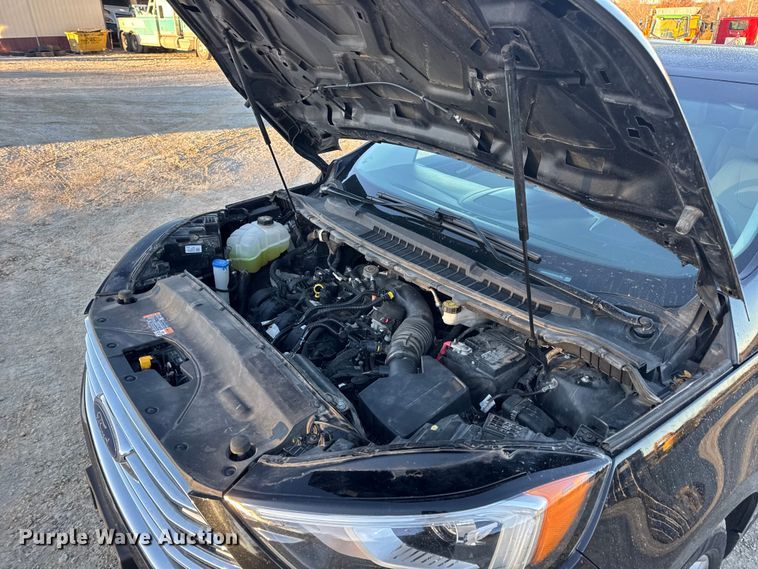 image for item EN0787 2019 Ford Edge Titanium SUV