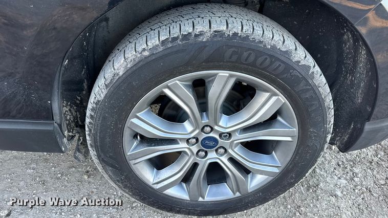 image for item EN0787 2019 Ford Edge Titanium SUV