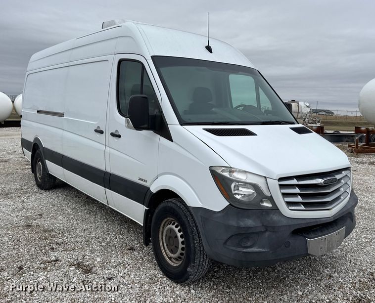 image for item EN0800 2014 Mercedes-Benz Sprinter 2500 refrigerated van