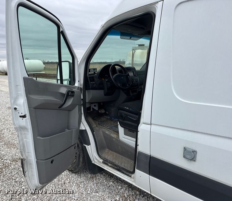 image for item EN0800 2014 Mercedes-Benz Sprinter 2500 refrigerated van