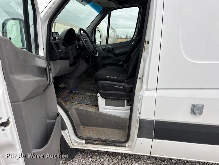 image for item EN0800 2014 Mercedes-Benz Sprinter 2500 refrigerated van