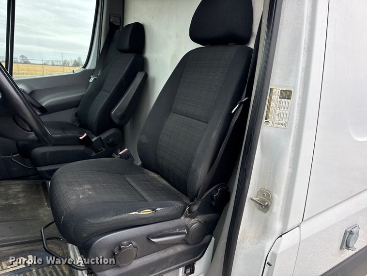 image for item EN0800 2014 Mercedes-Benz Sprinter 2500 refrigerated van