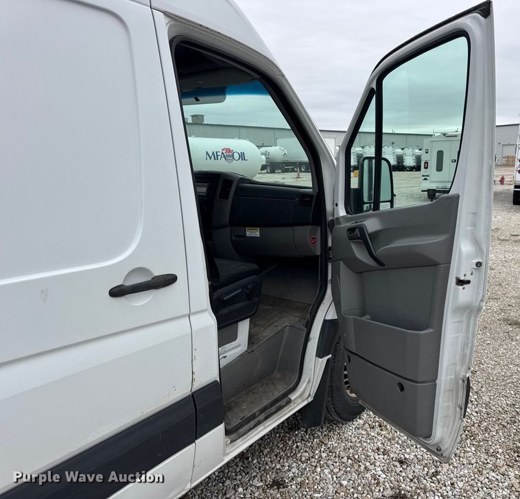 image for item EN0800 2014 Mercedes-Benz Sprinter 2500 refrigerated van