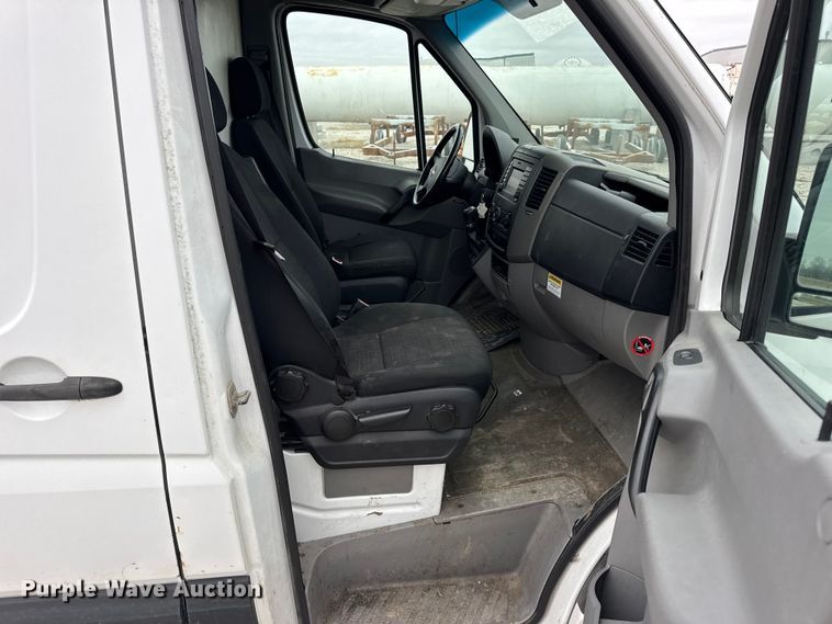 image for item EN0800 2014 Mercedes-Benz Sprinter 2500 refrigerated van