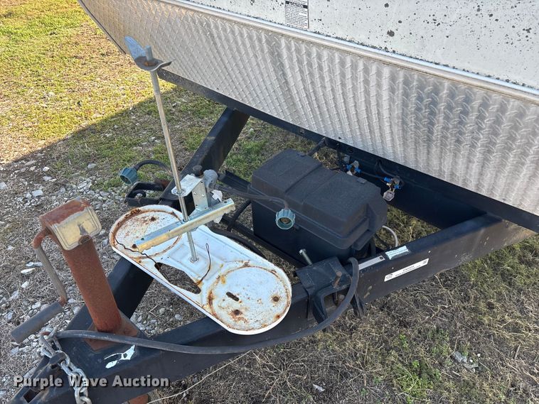 image for item EN5934 2007 Sprinter camper