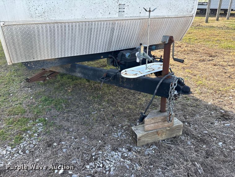 image for item EN5934 2007 Sprinter camper