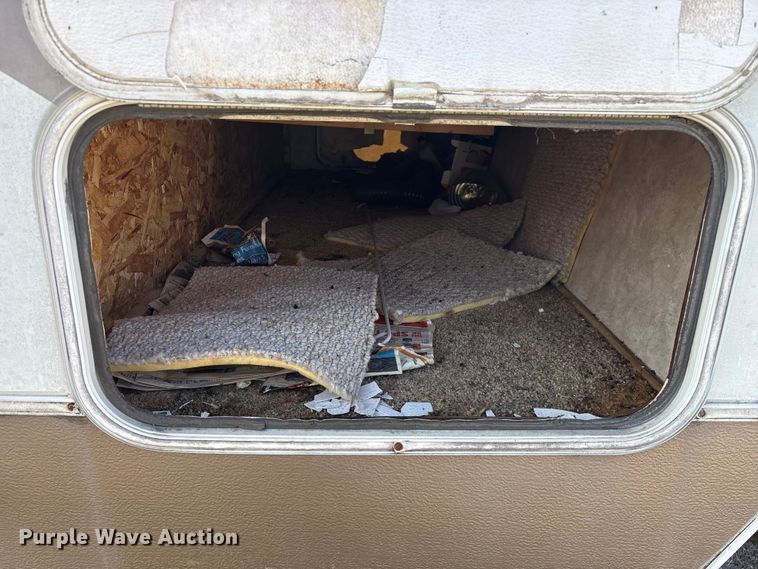 image for item EN5934 2007 Sprinter camper