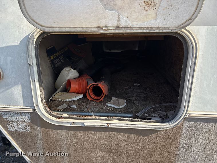 image for item EN5934 2007 Sprinter camper