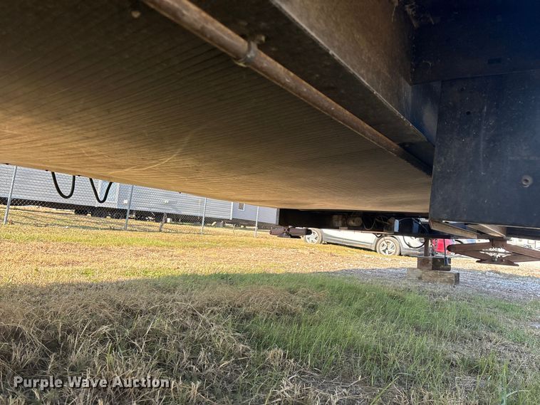 image for item EN5934 2007 Sprinter camper