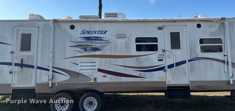 image for item EN5934 2007 Sprinter camper