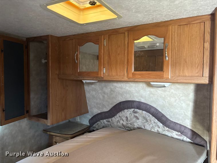 image for item EN5934 2007 Sprinter camper