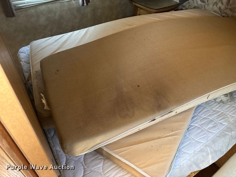 image for item EN5934 2007 Sprinter camper