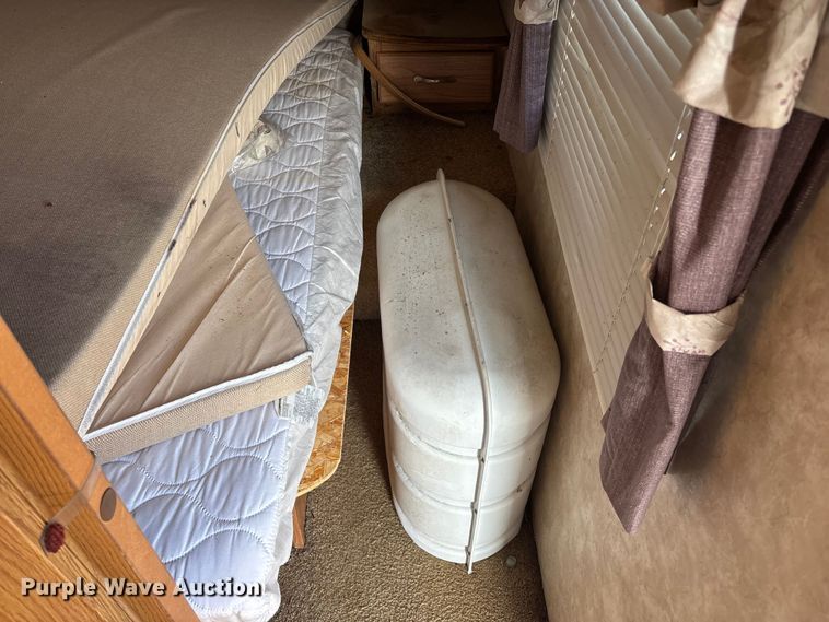 image for item EN5934 2007 Sprinter camper