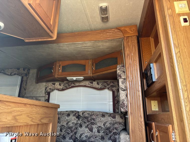 image for item EN5934 2007 Sprinter camper