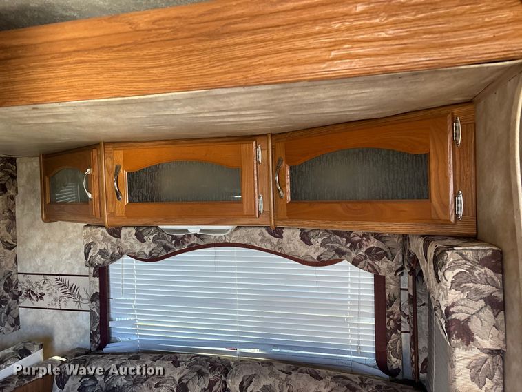 image for item EN5934 2007 Sprinter camper