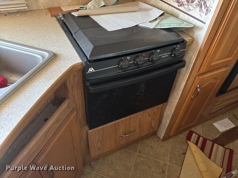 image for item EN5934 2007 Sprinter camper