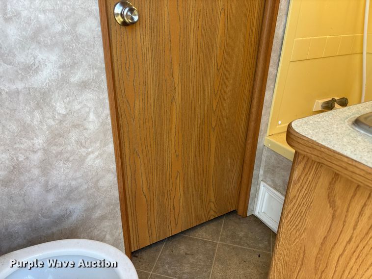 image for item EN5934 2007 Sprinter camper