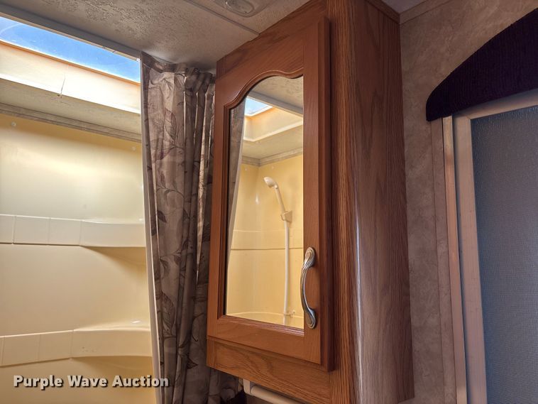 image for item EN5934 2007 Sprinter camper