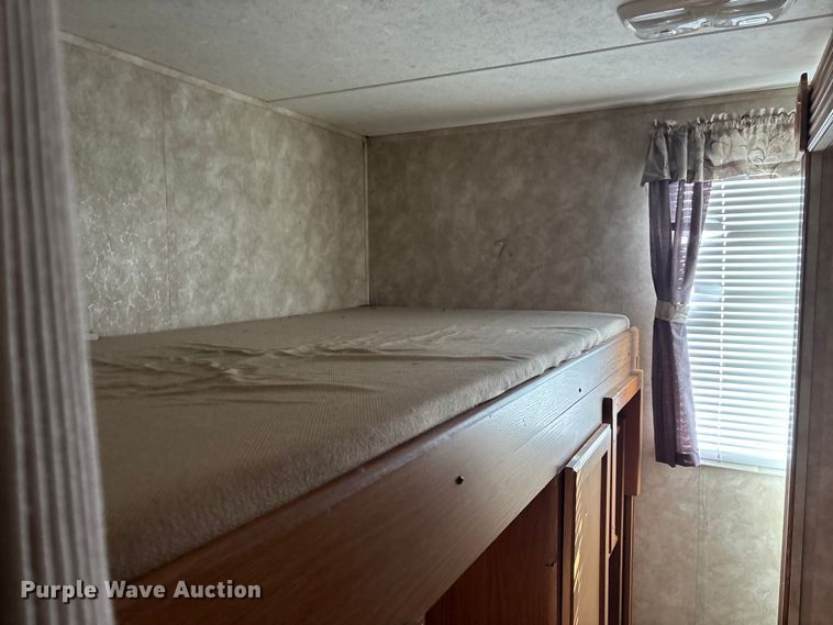 image for item EN5934 2007 Sprinter camper