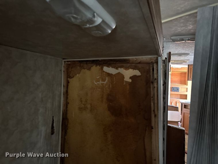 image for item EN5934 2007 Sprinter camper