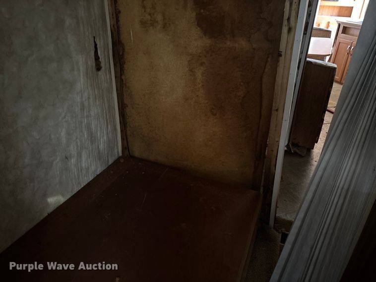 image for item EN5934 2007 Sprinter camper