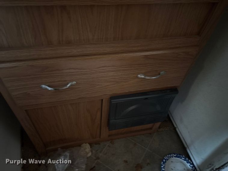 image for item EN5934 2007 Sprinter camper