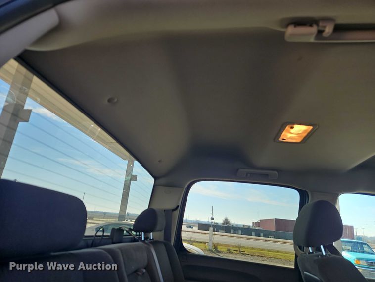 image for item EO4910 2007 Chevrolet Silverado 1500 Crew Cab pickup truck