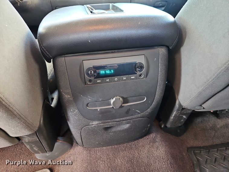 image for item EO4910 2007 Chevrolet Silverado 1500 Crew Cab pickup truck