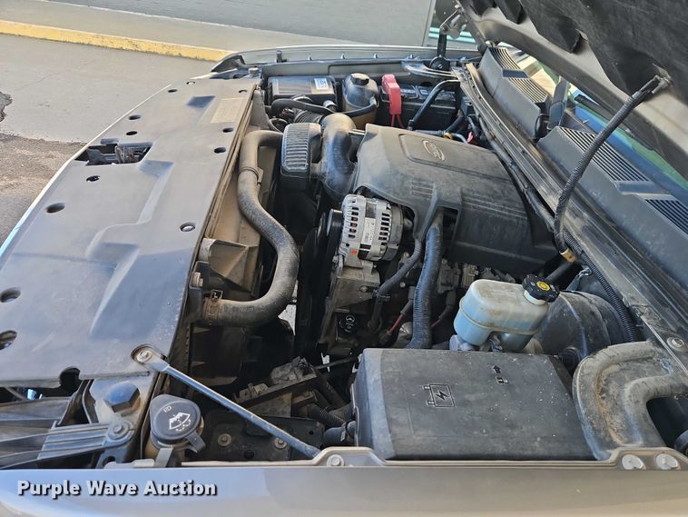 image for item EO4910 2007 Chevrolet Silverado 1500 Crew Cab pickup truck