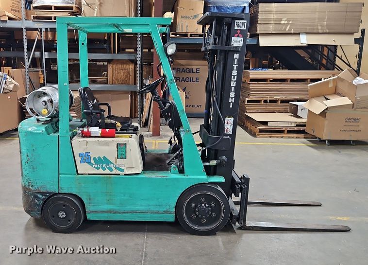 image for item EO4911 Mitsubishi FGC25 forklift