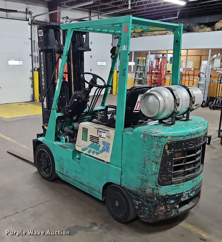 image for item EO4911 Mitsubishi FGC25 forklift