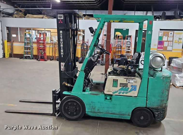 image for item EO4911 Mitsubishi FGC25 forklift