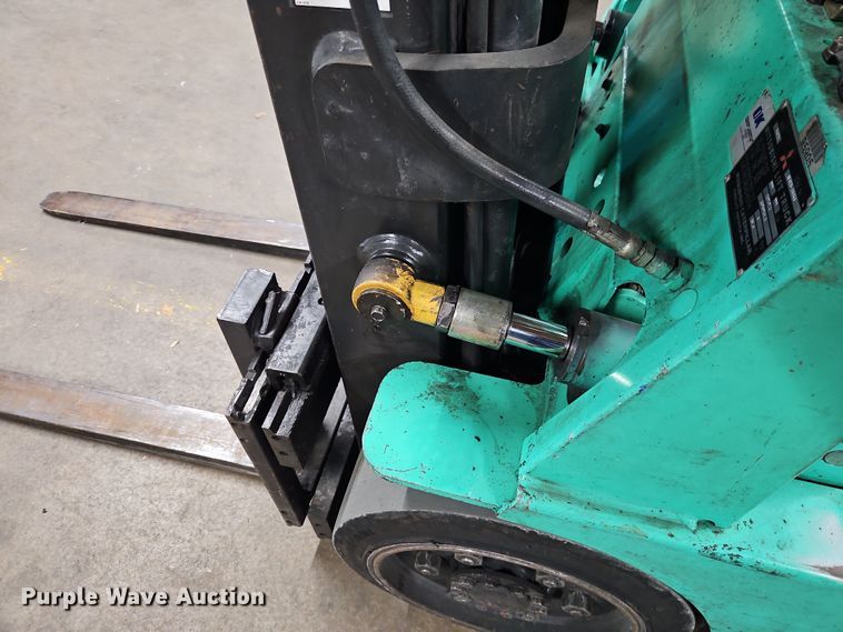 image for item EO4911 Mitsubishi FGC25 forklift