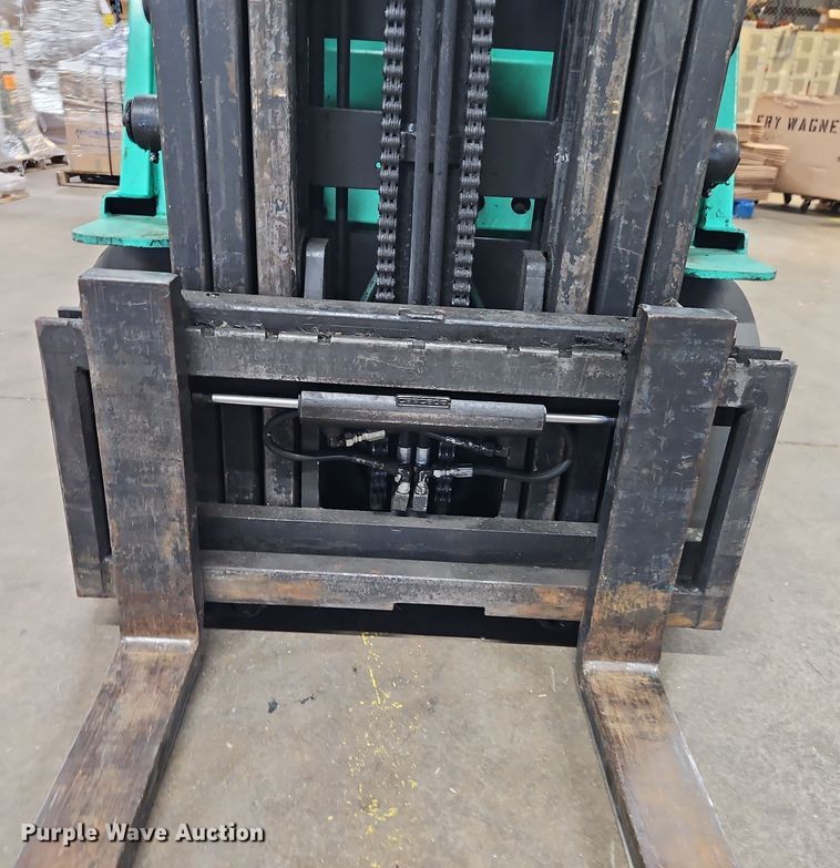image for item EO4911 Mitsubishi FGC25 forklift