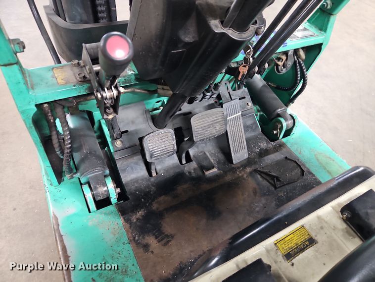 image for item EO4911 Mitsubishi FGC25 forklift