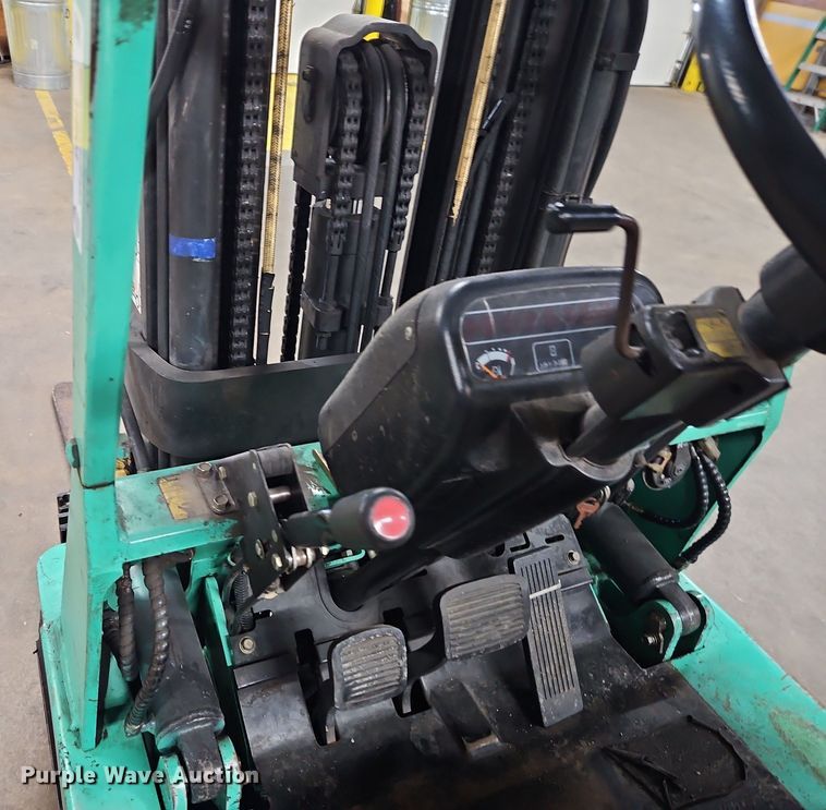 image for item EO4911 Mitsubishi FGC25 forklift