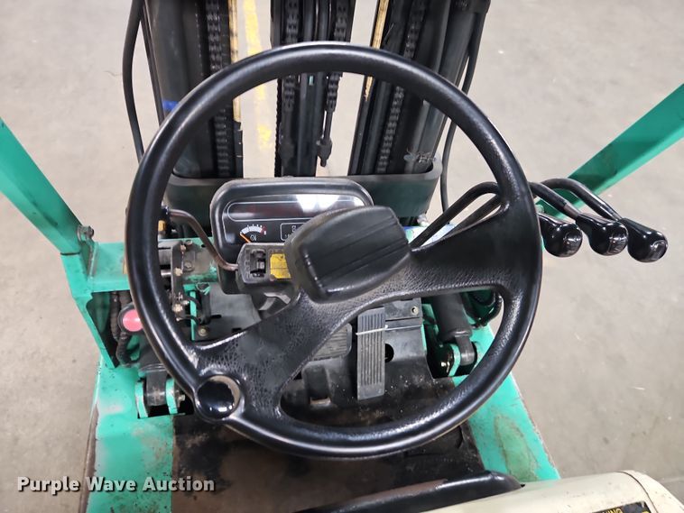 image for item EO4911 Mitsubishi FGC25 forklift