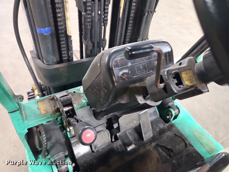 image for item EO4911 Mitsubishi FGC25 forklift