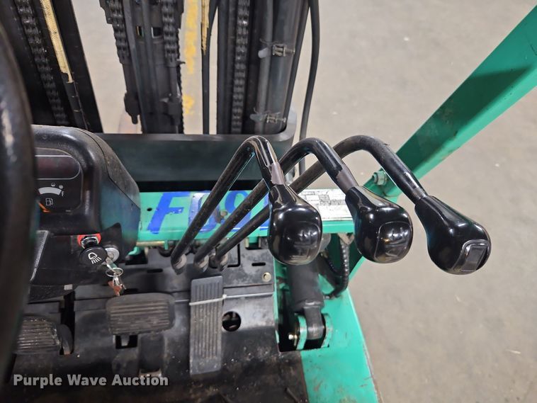 image for item EO4911 Mitsubishi FGC25 forklift