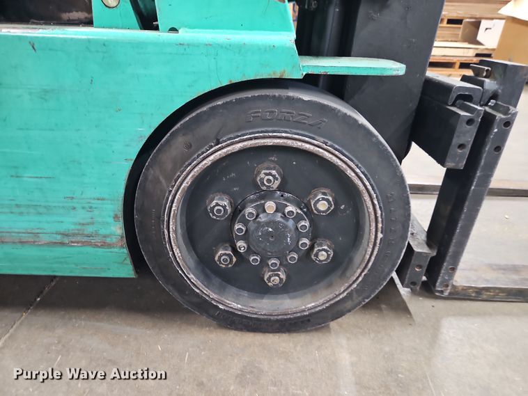 image for item EO4911 Mitsubishi FGC25 forklift