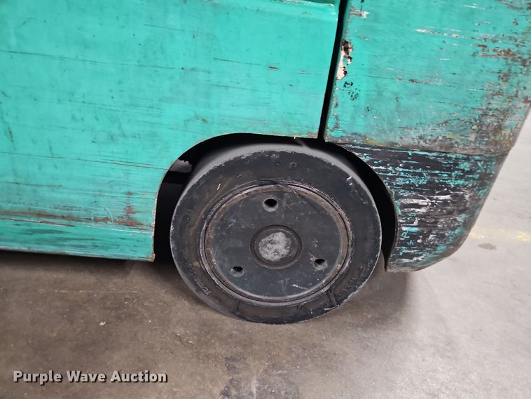 image for item EO4911 Mitsubishi FGC25 forklift